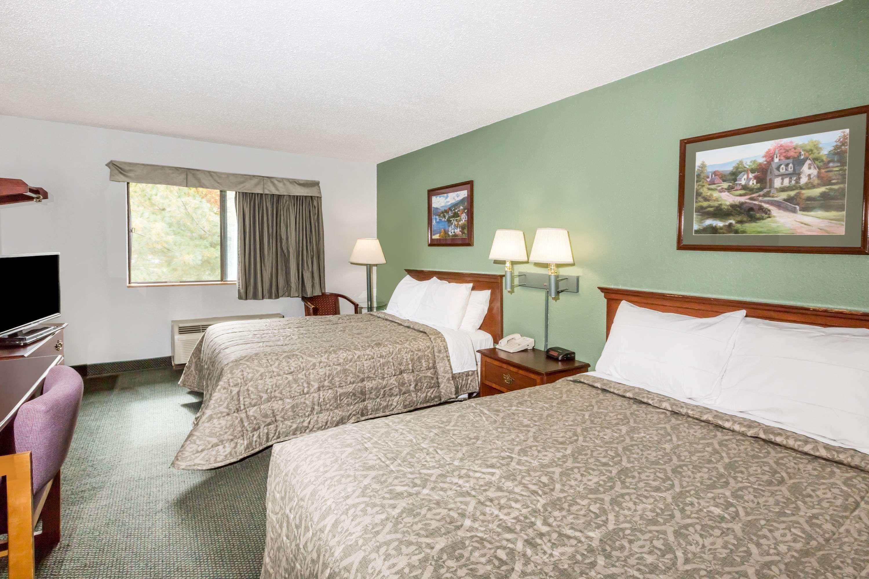 Fairbridge Inn Express Найак Экстерьер фото
