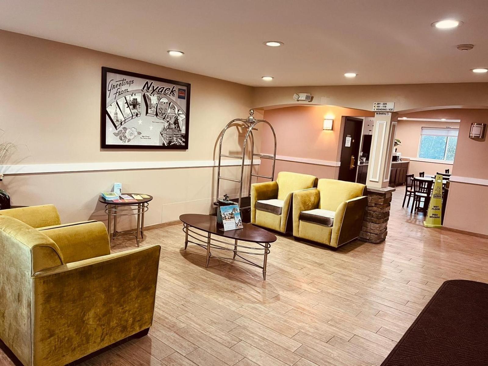 Fairbridge Inn Express Найак Экстерьер фото